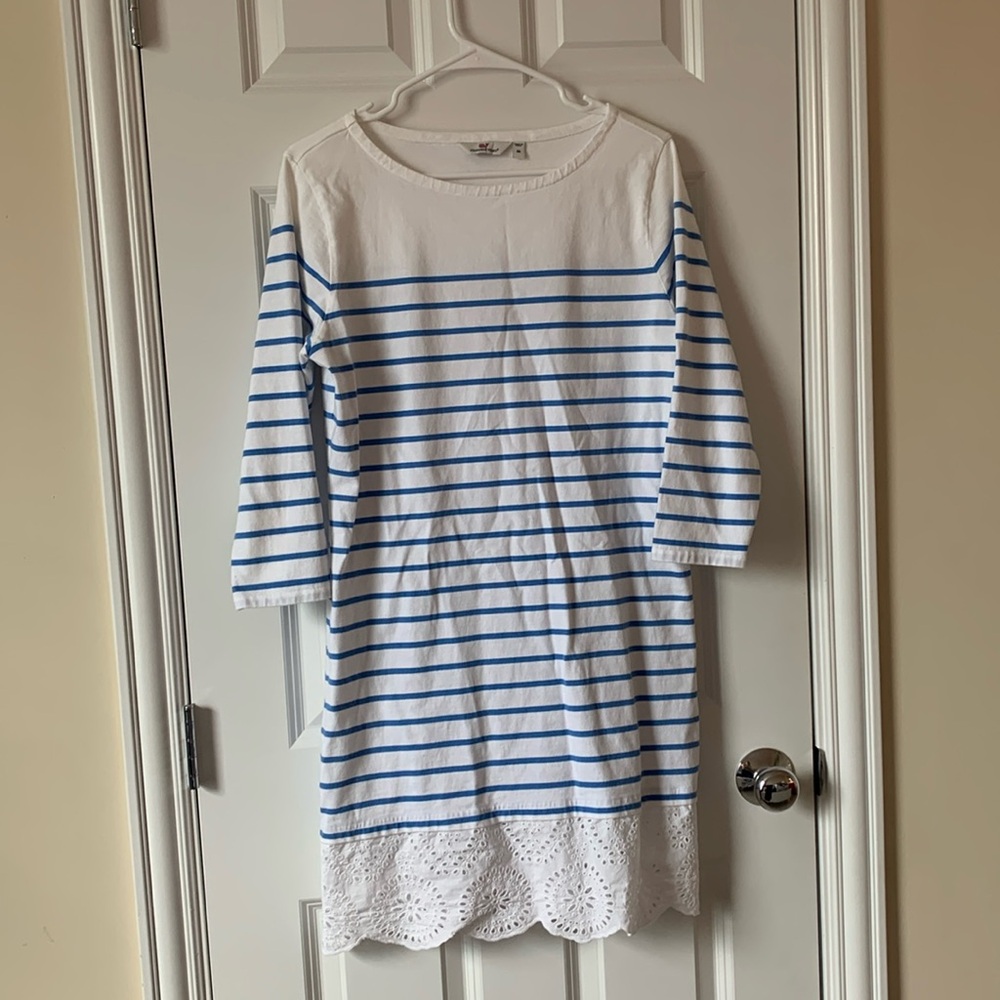 Vineyard Vines eyelet trimmed tshirt dress